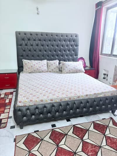 King size bed