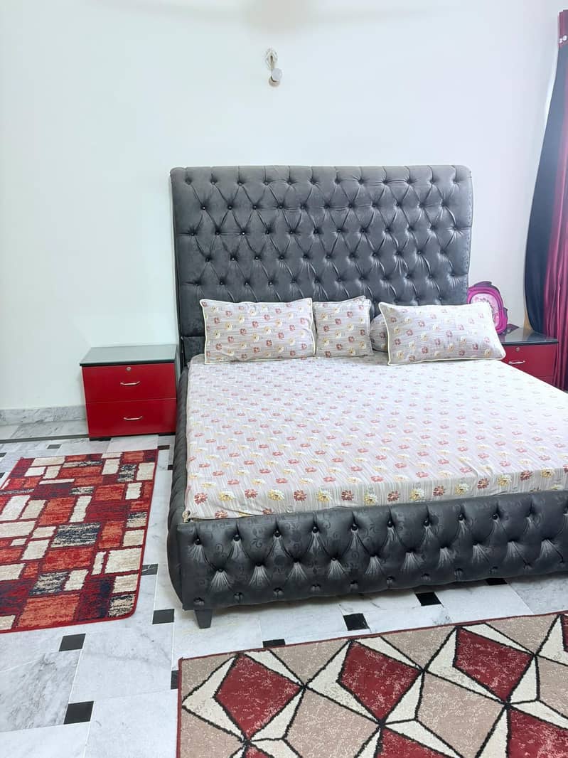 King size bed 3