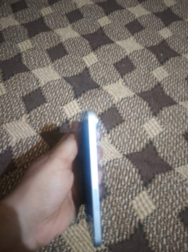 Apple iPhone 15 4