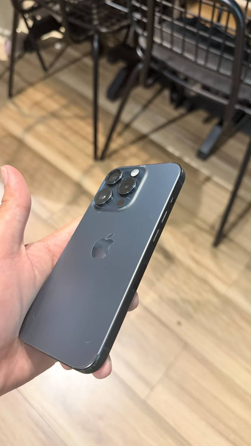 Apple iPhone 15 Pro 1