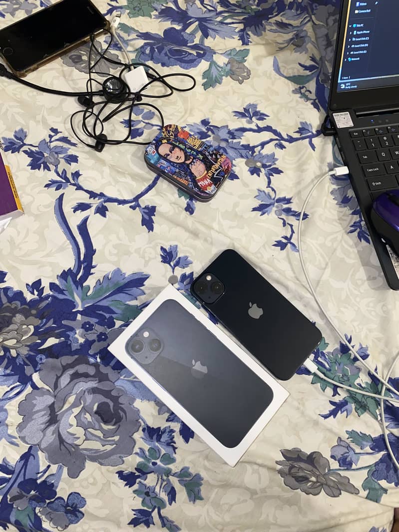 Apple iPhone 13 4