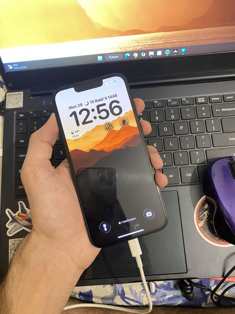 Apple iPhone 13 6