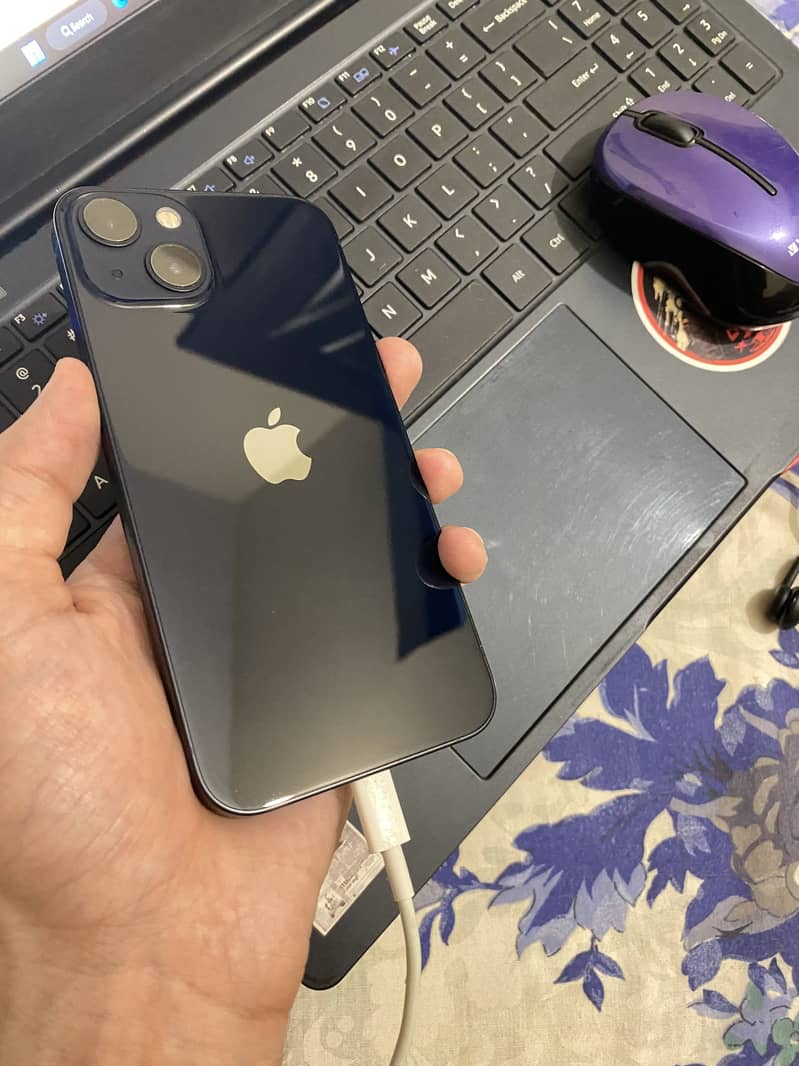 Apple iPhone 13 7