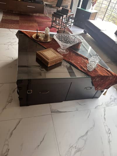 Brand new sturdy coffee tables with stools inside