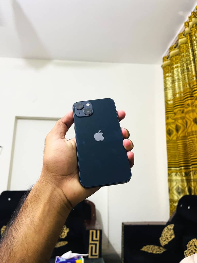 Apple iPhone 13 1