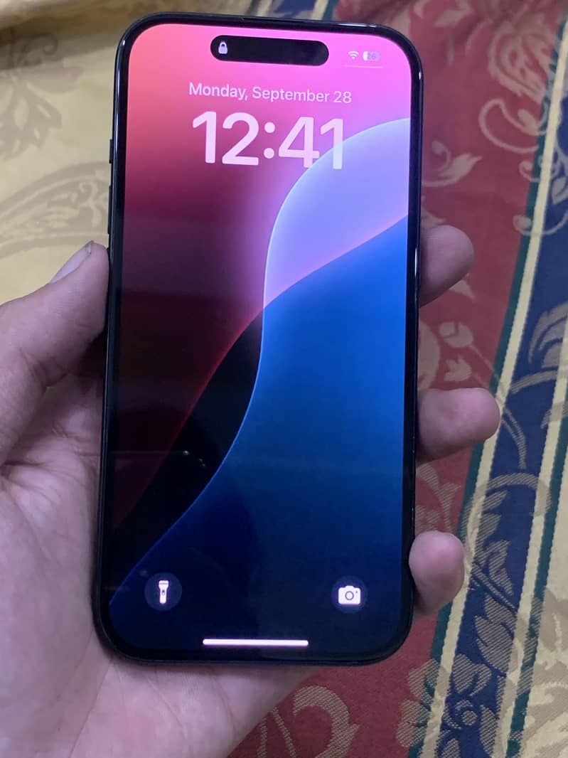 Apple iPhone 15 7