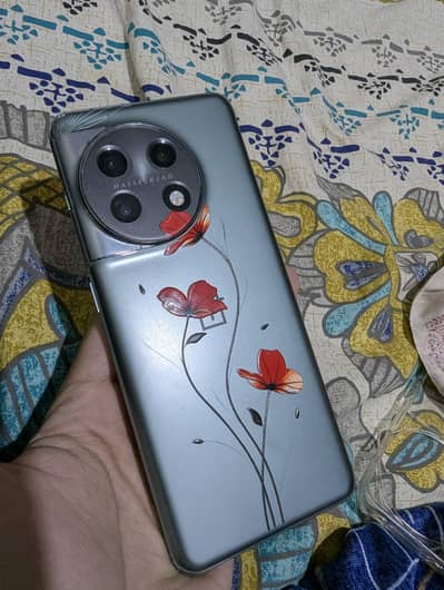 One Plus 11 5g with box