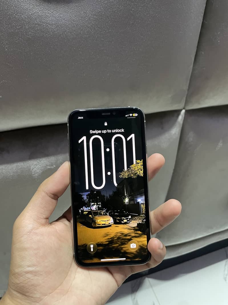 Apple iPhone 11 Pro 1