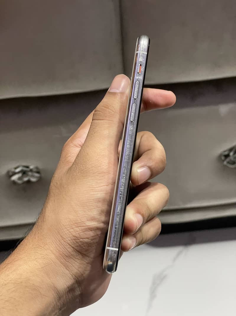 Apple iPhone 11 Pro 5