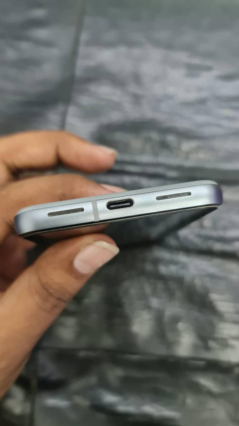 Google Pixel 8 5