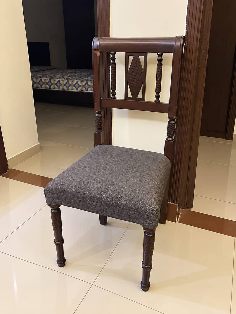 6 Seater Dining table 1