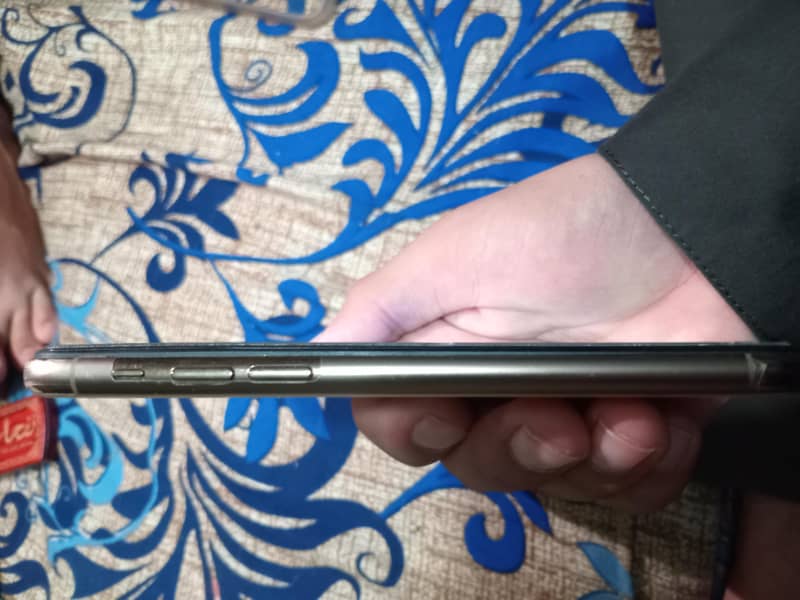 Apple iPhone 11 Pro 3