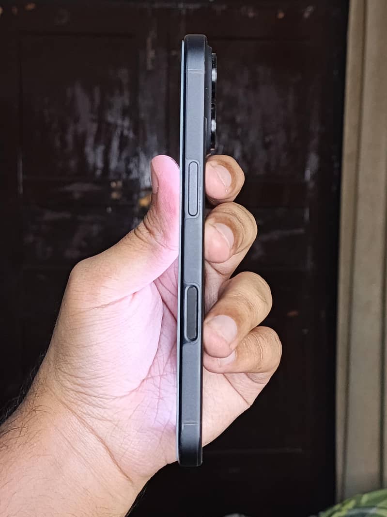 Apple iPhone 16 JV 2