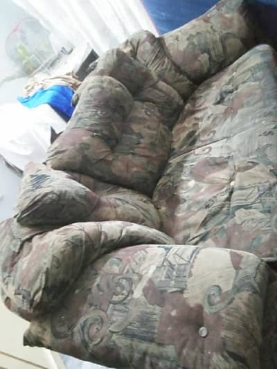 sofa set dubai style big seats veey good condition and rate
