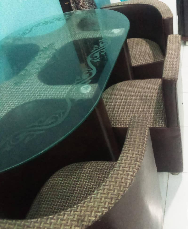 6 seater dining table 2