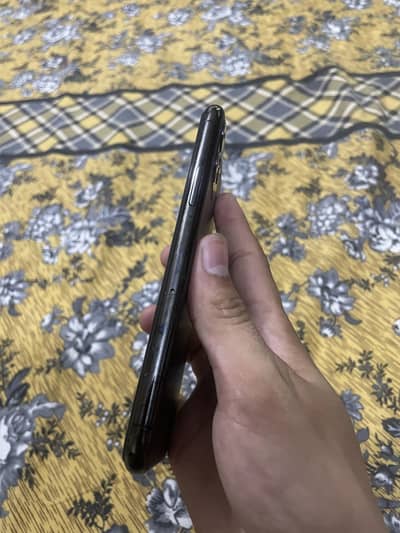 Apple iPhone 11 Pro factory unlock