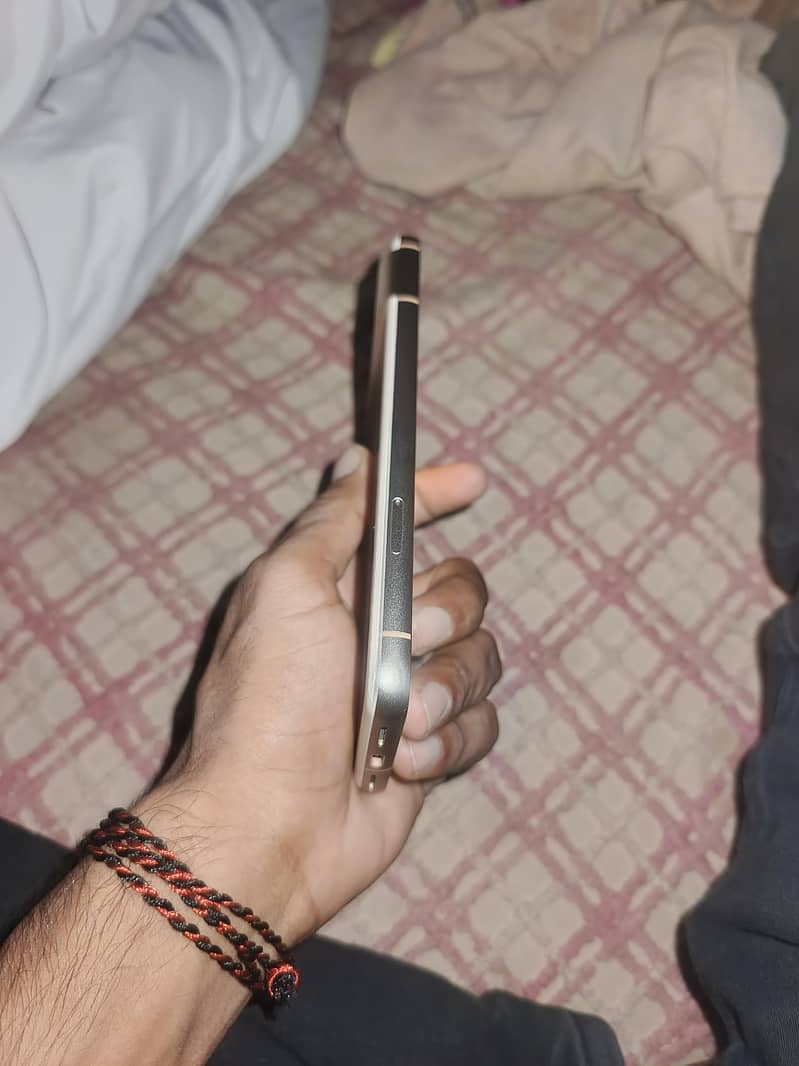 Google Pixel 8 2