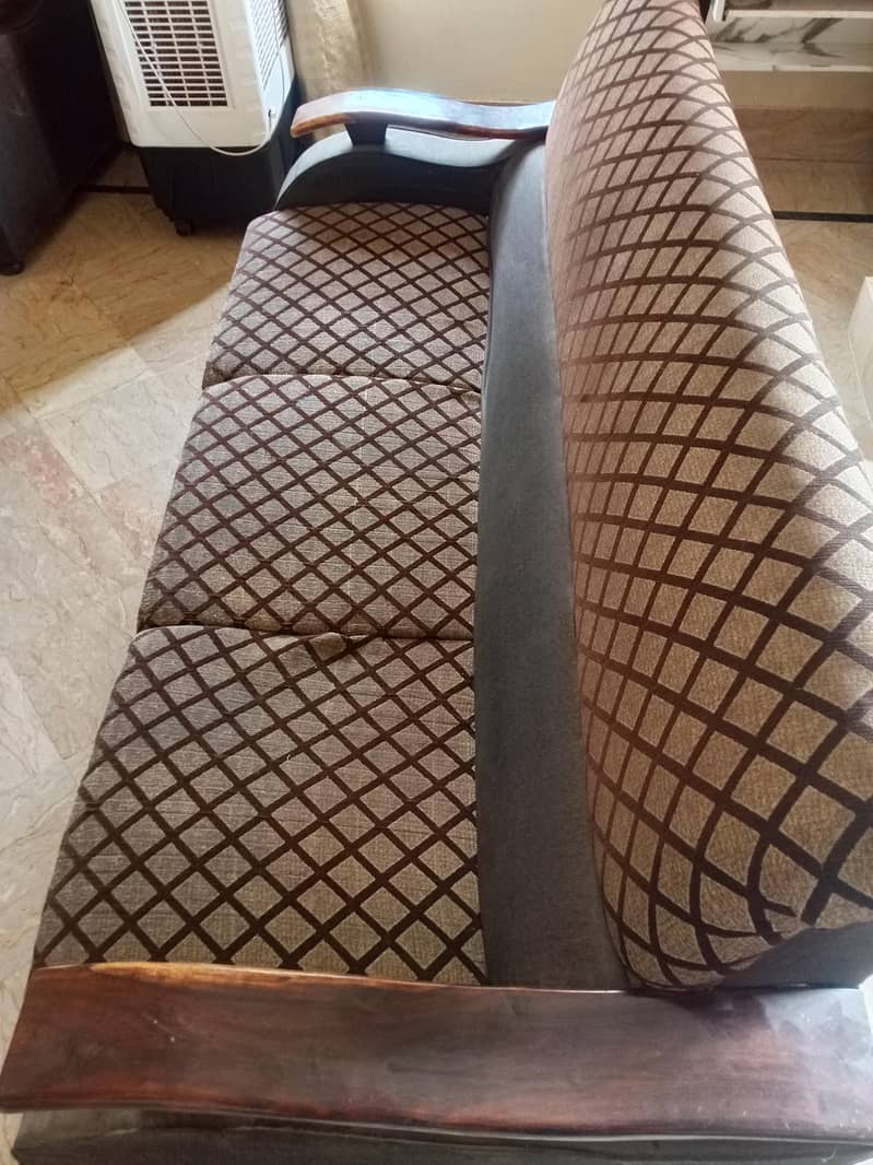 5 seaters sofa 1