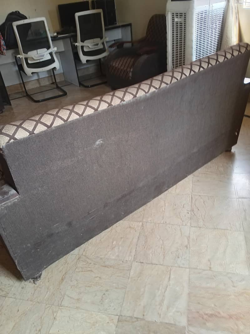 5 seaters sofa 2