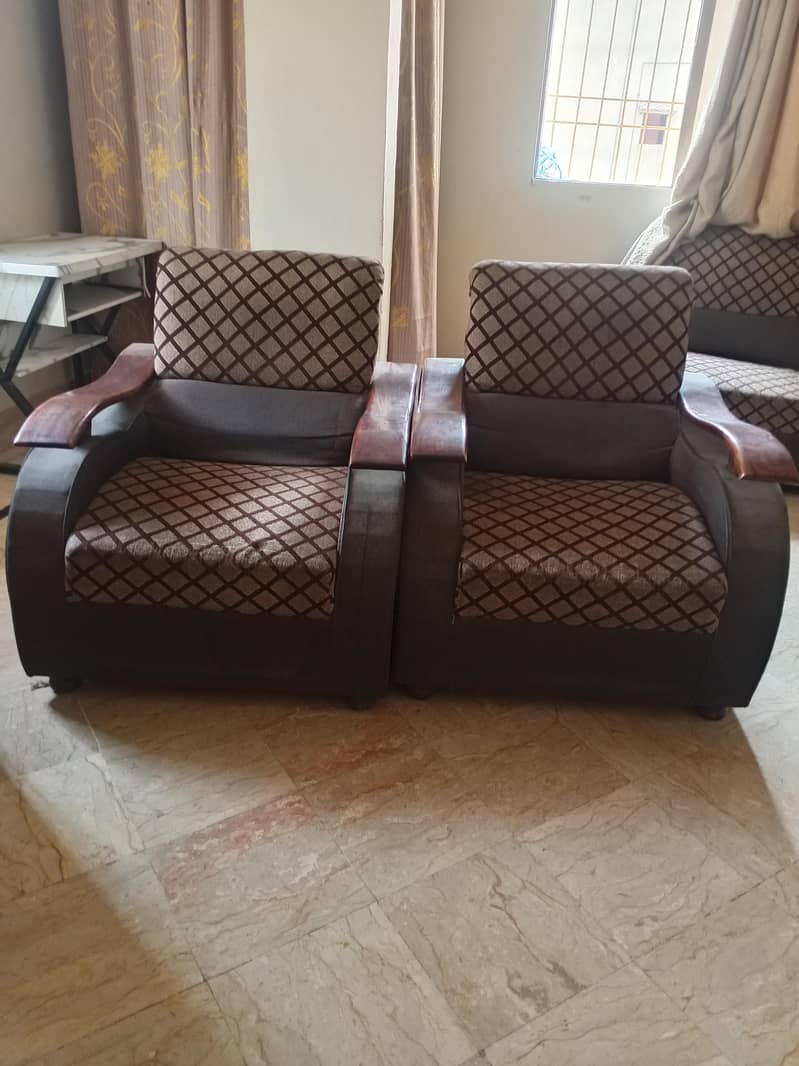 5 seaters sofa 5