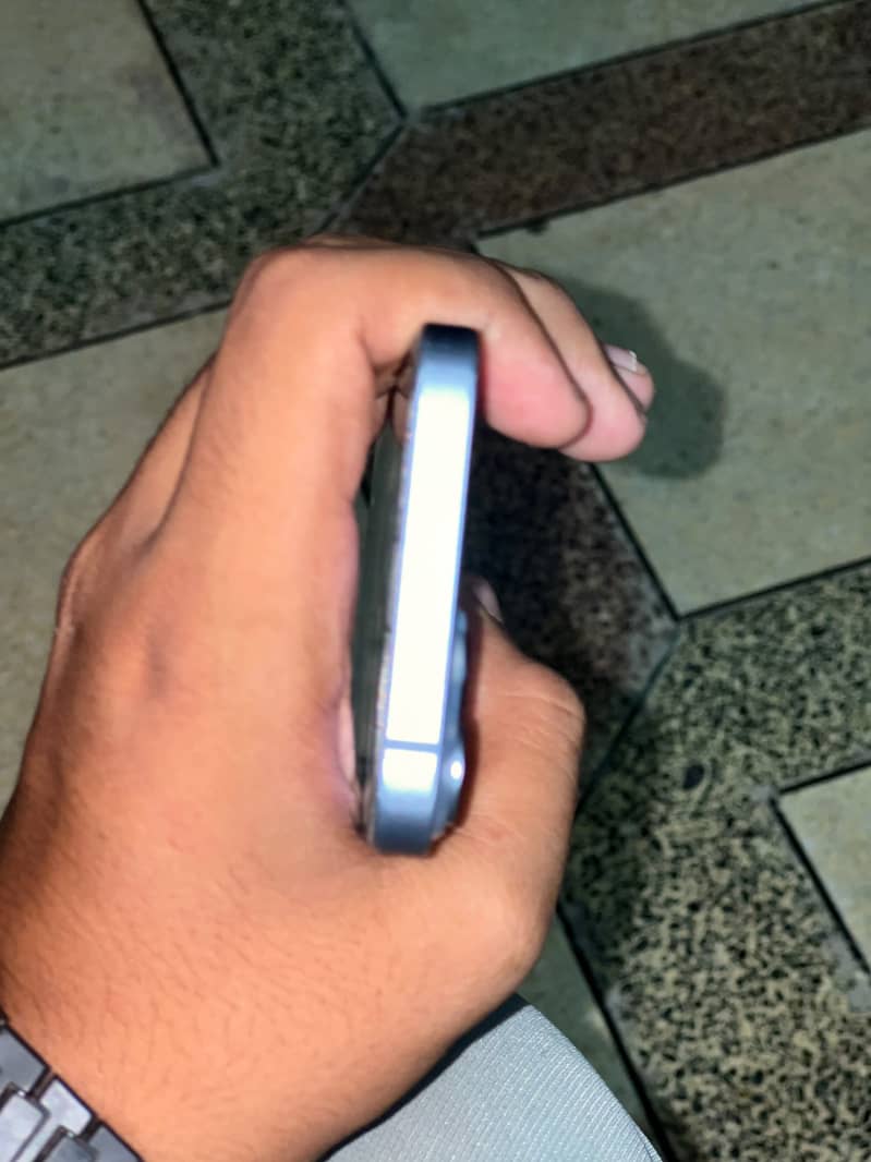 Apple iPhone 14 1