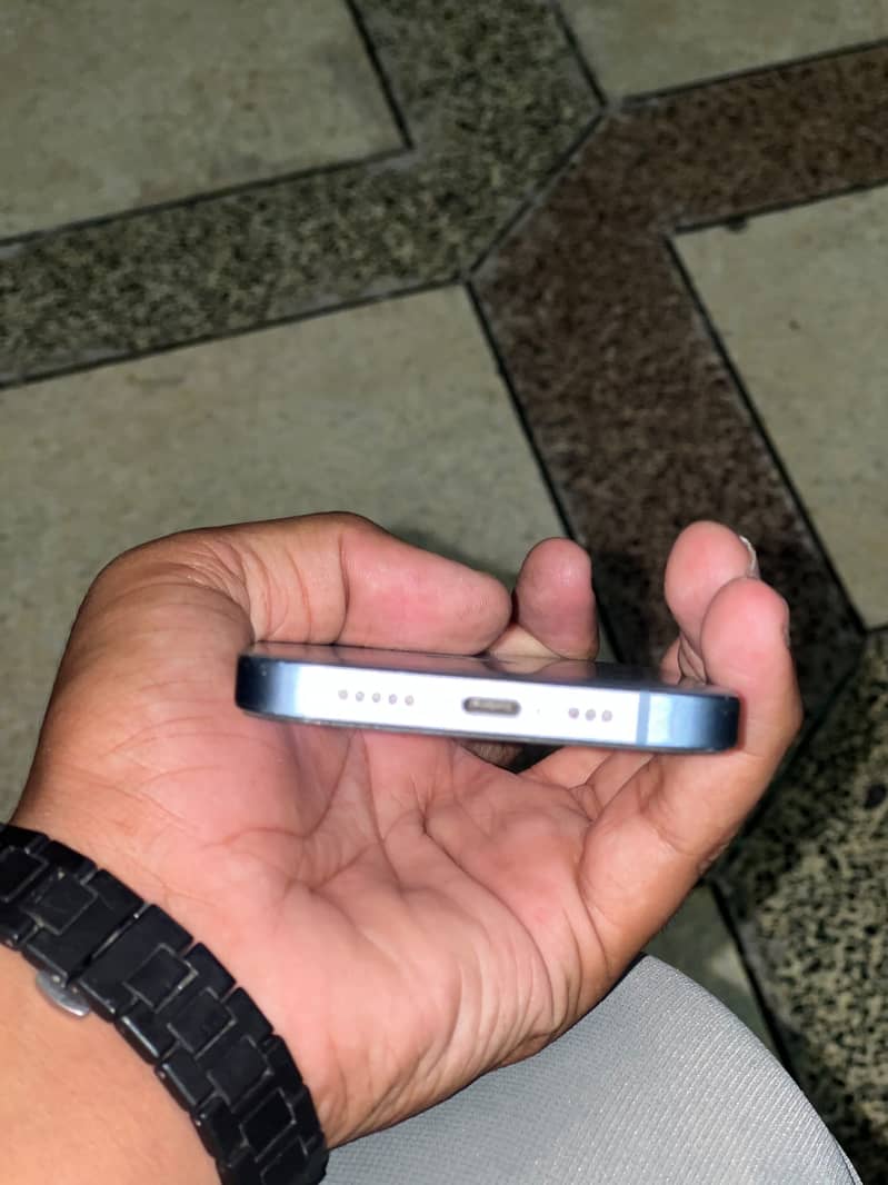 Apple iPhone 14 2