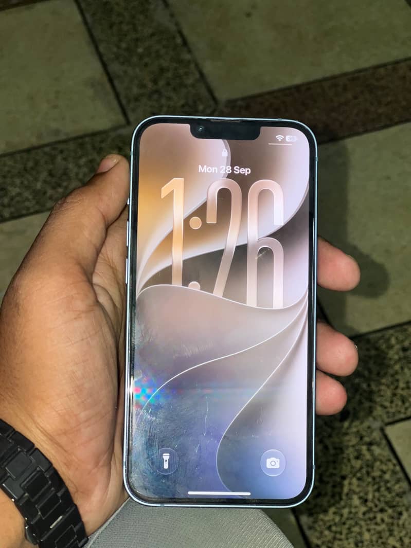 Apple iPhone 14 3