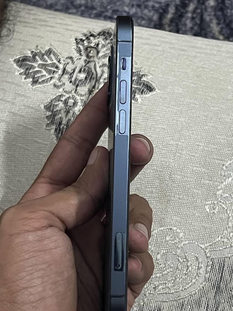 Apple iPhone 12 Pro 2