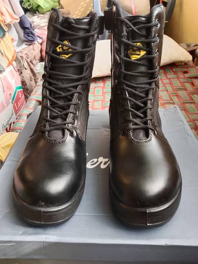 Black Tactical Shoes - Durable & Affordable Boots