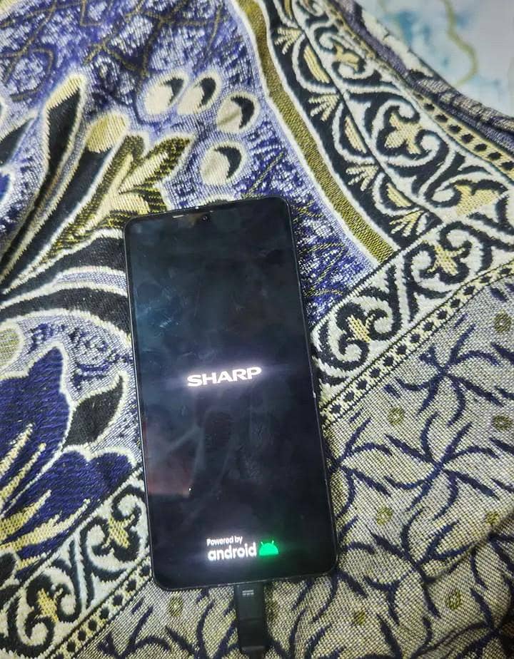 Sharp Aquos R7 0