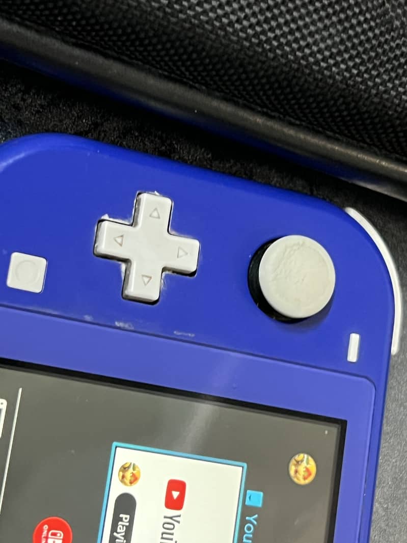 Nintendo switch lite 3