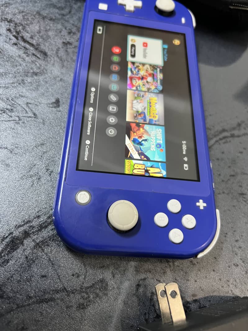 Nintendo switch lite 5