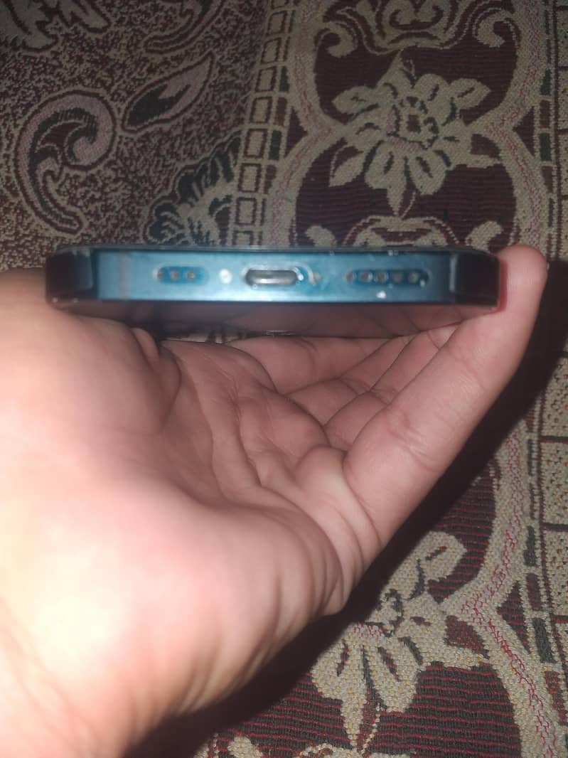 Apple iPhone 14 5