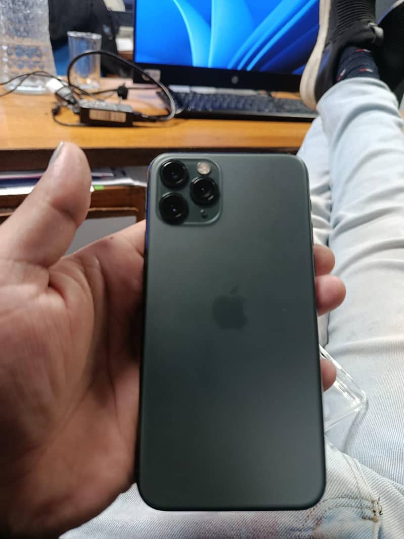 Apple iPhone 11 Pro 2