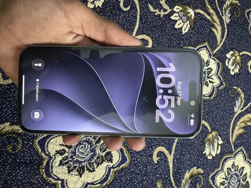 Apple iPhone 16 8