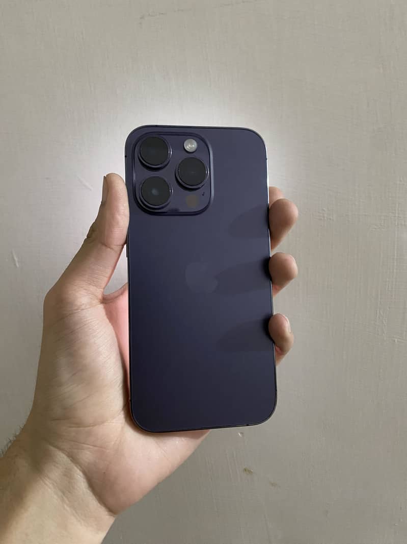 Apple iPhone 14 Pro 0