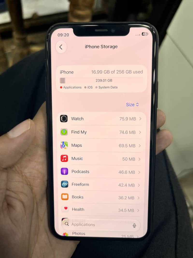 Apple iPhone 11 Pro 1