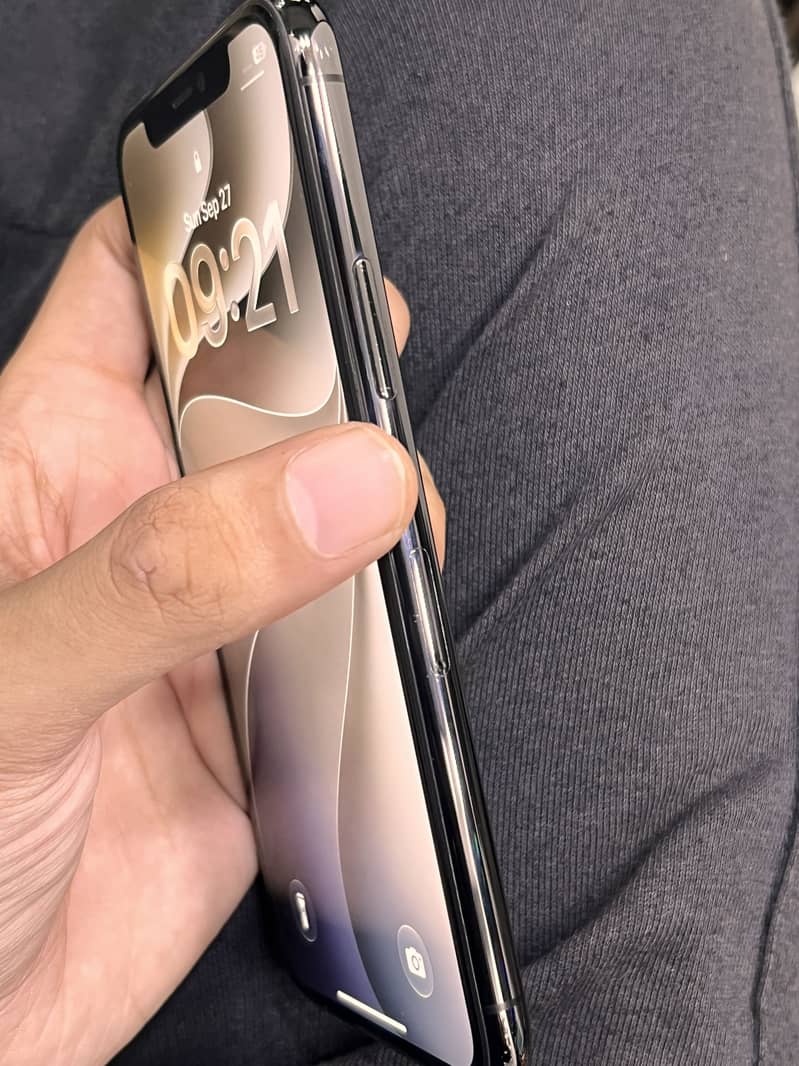 Apple iPhone 11 Pro 6