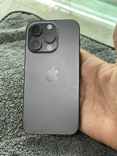 Apple iPhone 14 Pro 128 gb water pack aik nt b khula huwa mobile wapis