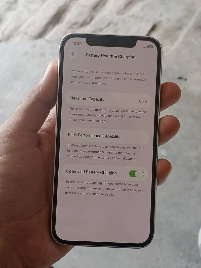 Apple iPhone 12 6