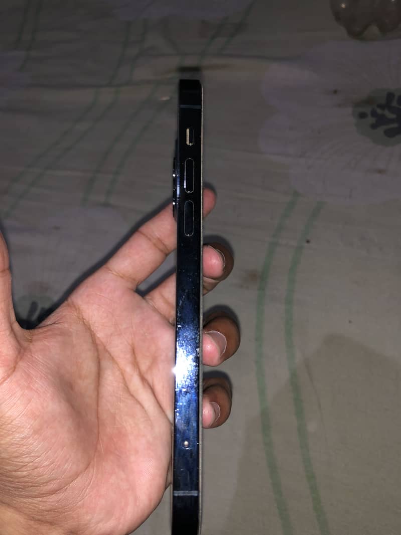Apple iPhone 12 Pro 1