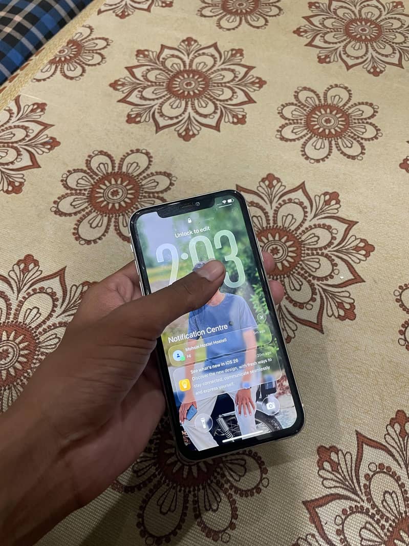 Apple iPhone 11 3