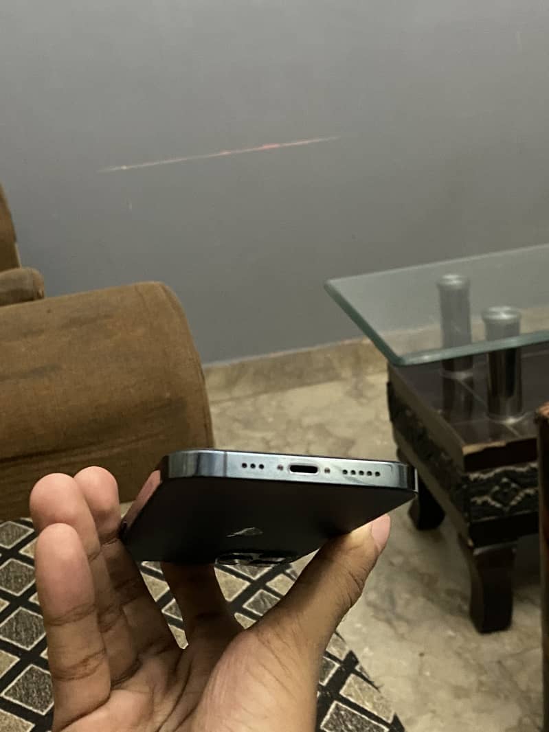 Apple iPhone 12 Pro 2