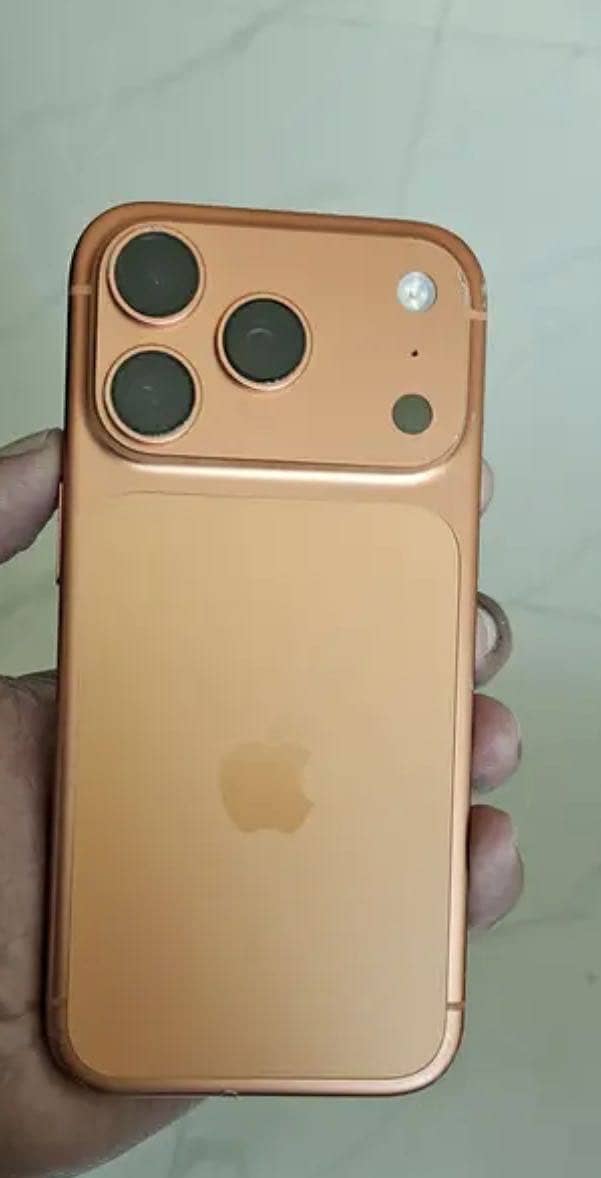 Apple iPhone 17 Pro 0