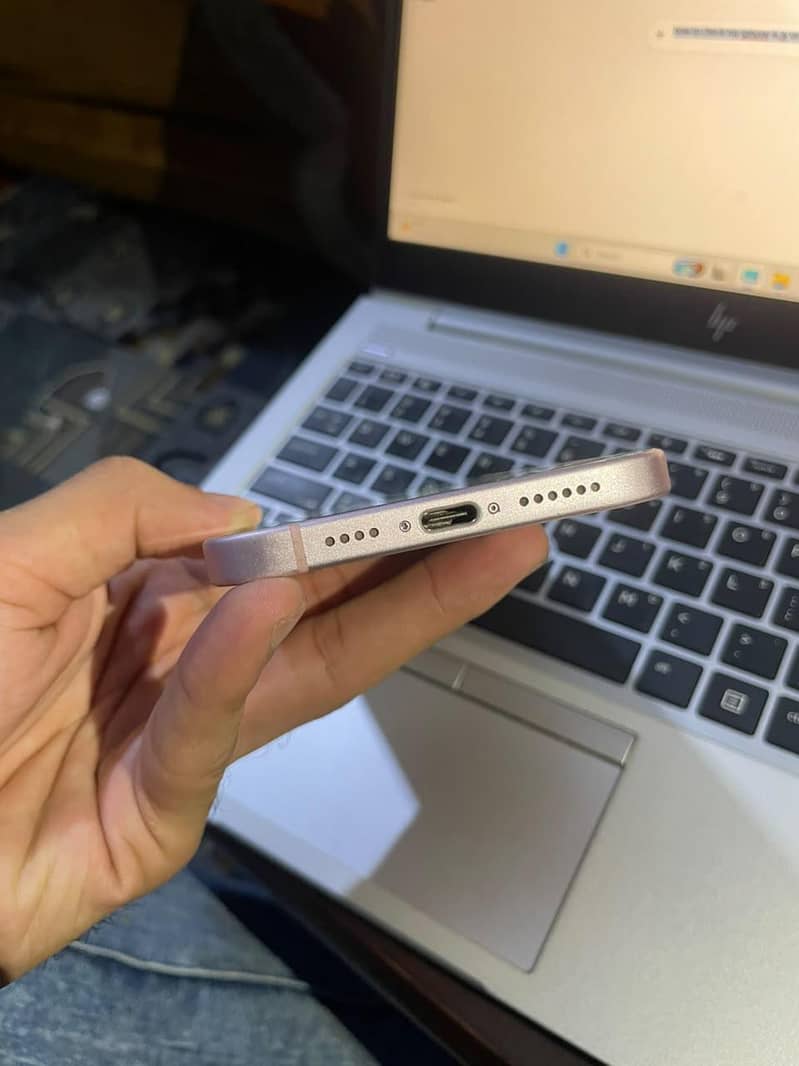 Apple iPhone 15 plus 1