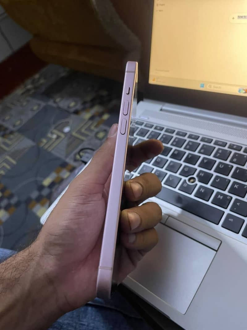 Apple iPhone 15 plus 7