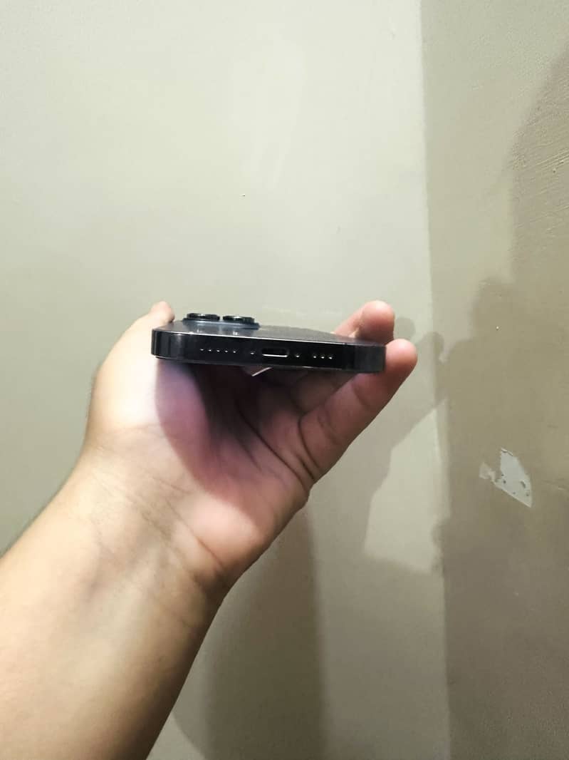 Apple iPhone 14 Pro 2