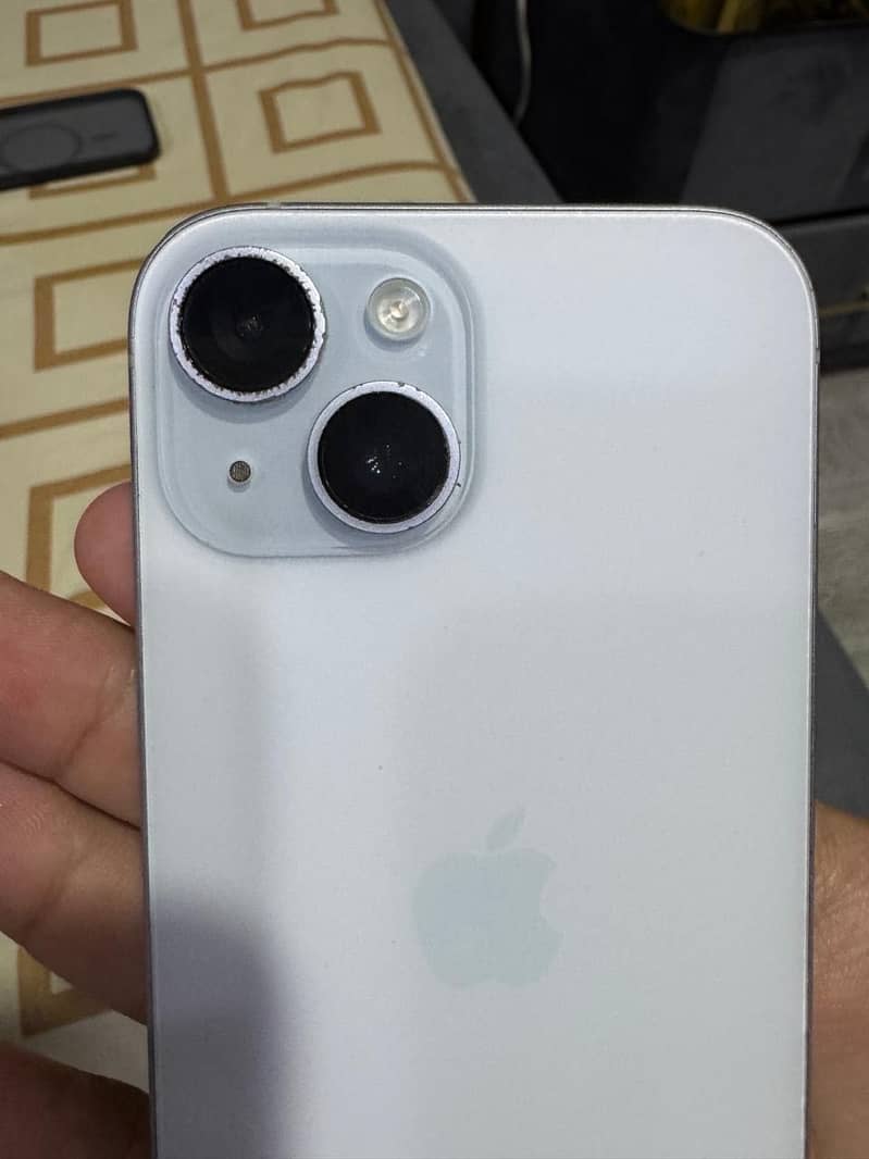 Apple iPhone 15 4