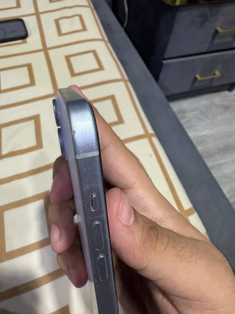 Apple iPhone 15 10