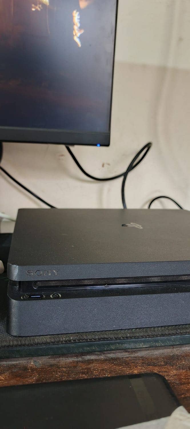Ps4 slim 6